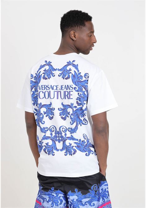 White baroque patterned men's t-shirt with blue logo print VERSACE JEANS COUTURE | 76GAH6RBJS334003